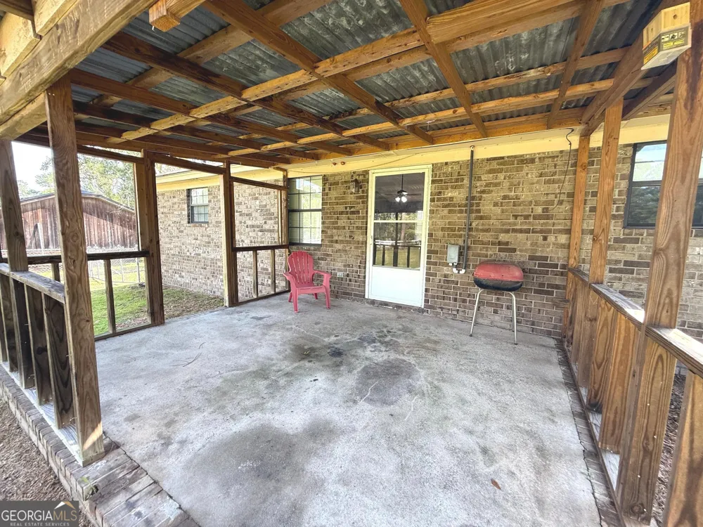 157 Ext N Jefferson ST Lyons, GA 30436