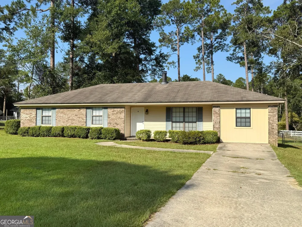 157 Ext N Jefferson ST Lyons, GA 30436