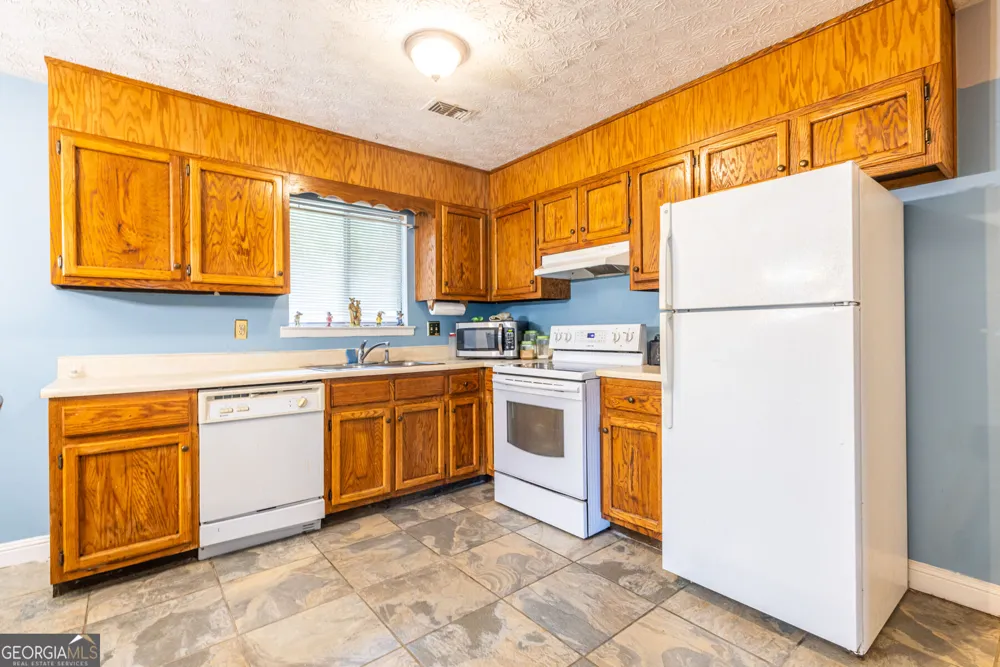 8397 Willows TER Riverdale, GA 30274