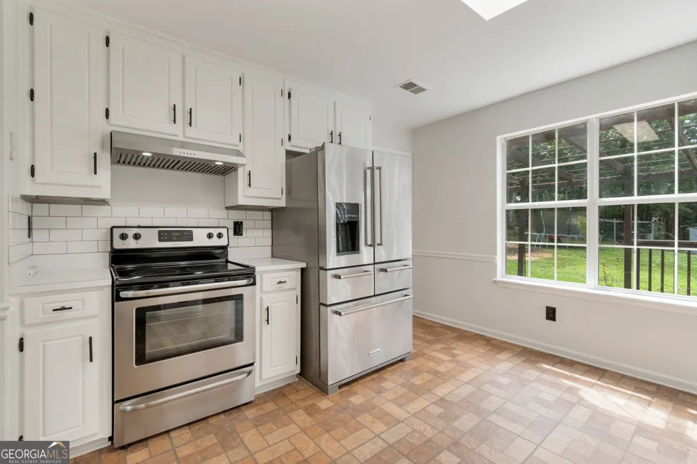 2055 Amberly Glen WAY Dacula, GA 30019