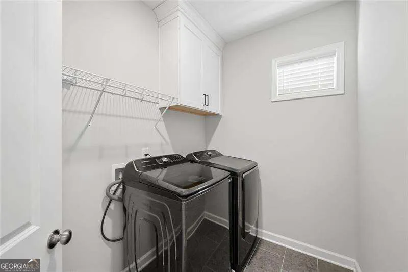 228 Retreat LN Canton, GA 30114