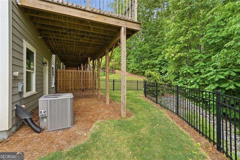 228 Retreat LN Canton, GA 30114