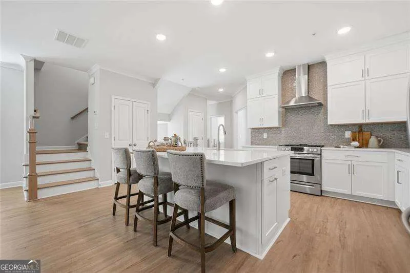228 Retreat LN Canton, GA 30114