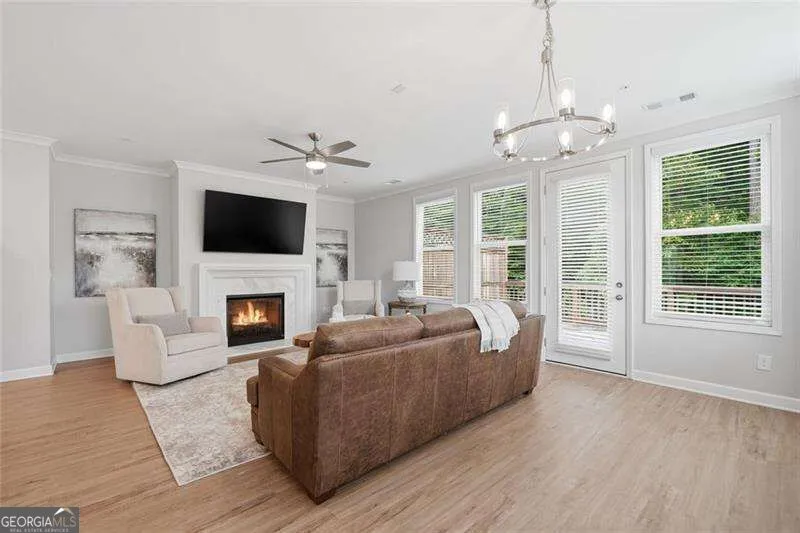 228 Retreat LN Canton, GA 30114
