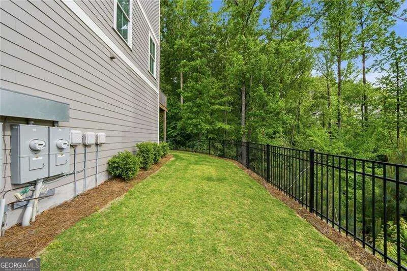 228 Retreat LN Canton, GA 30114