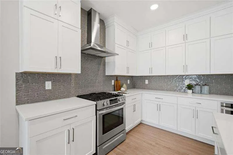 228 Retreat LN Canton, GA 30114