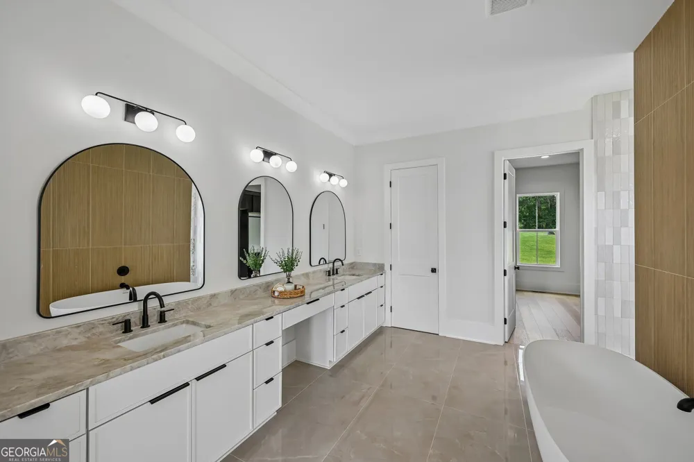 3263 N Bogan RD Buford, GA 30519