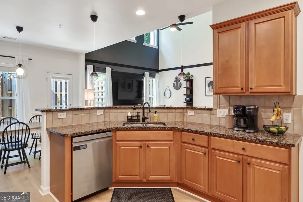 502 Hillside TRL Woodstock, GA 30188