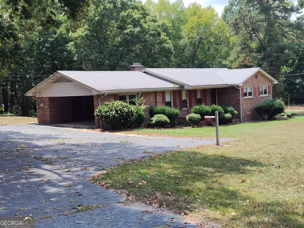 1192 Country Club RD Elberton, GA 30635