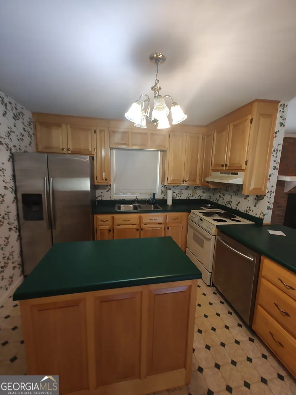 1192 Country Club RD Elberton, GA 30635