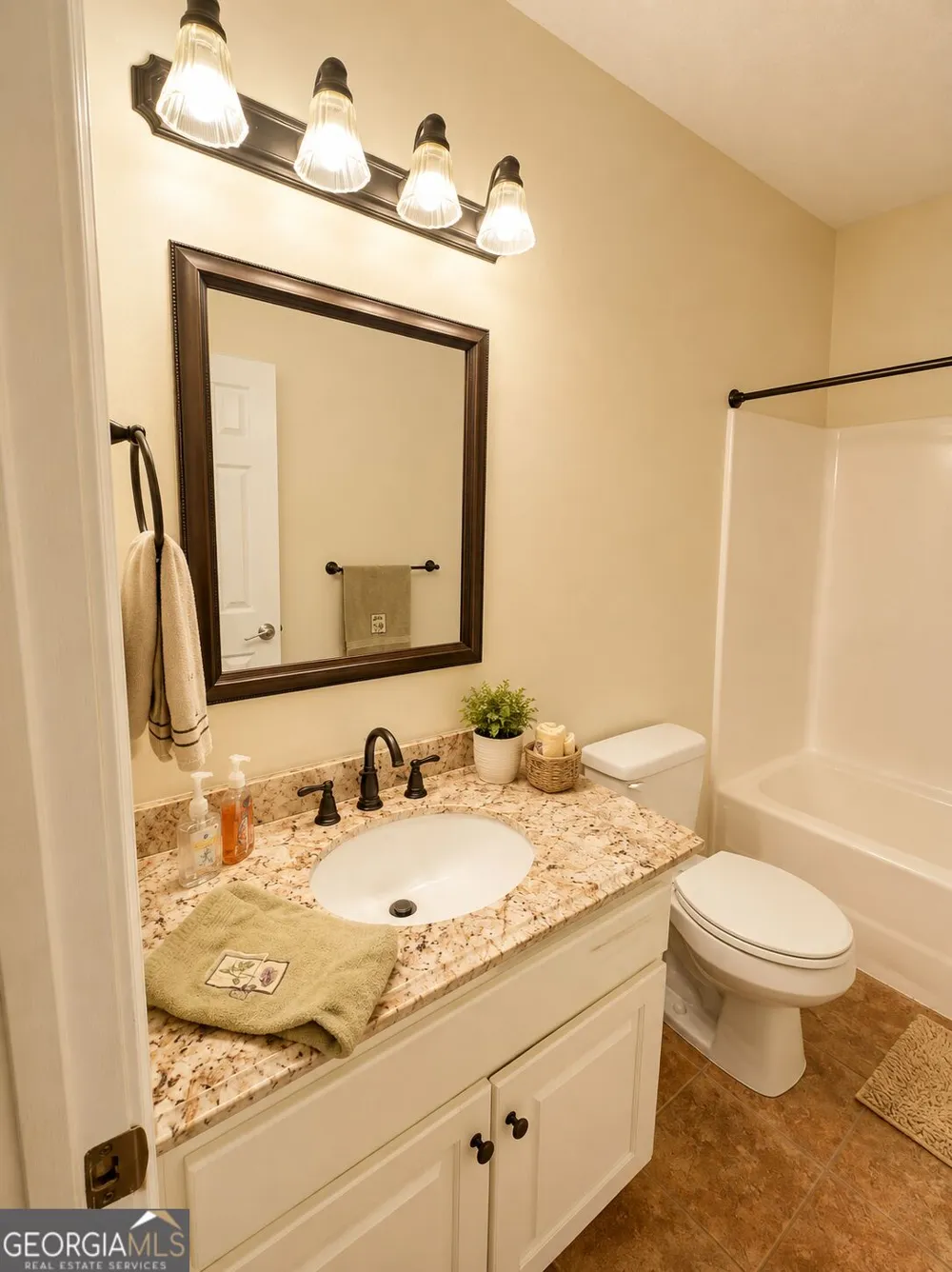 136 Eagles Nest CIR Carrollton, GA 30116