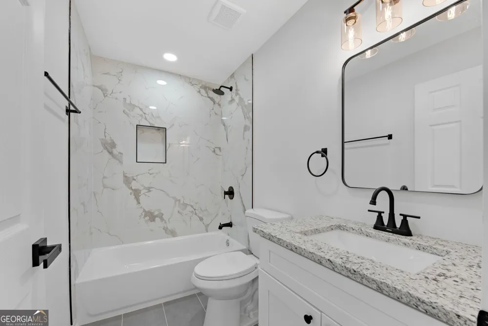 3402 Ashford LOOP Ellenwood, GA 30294