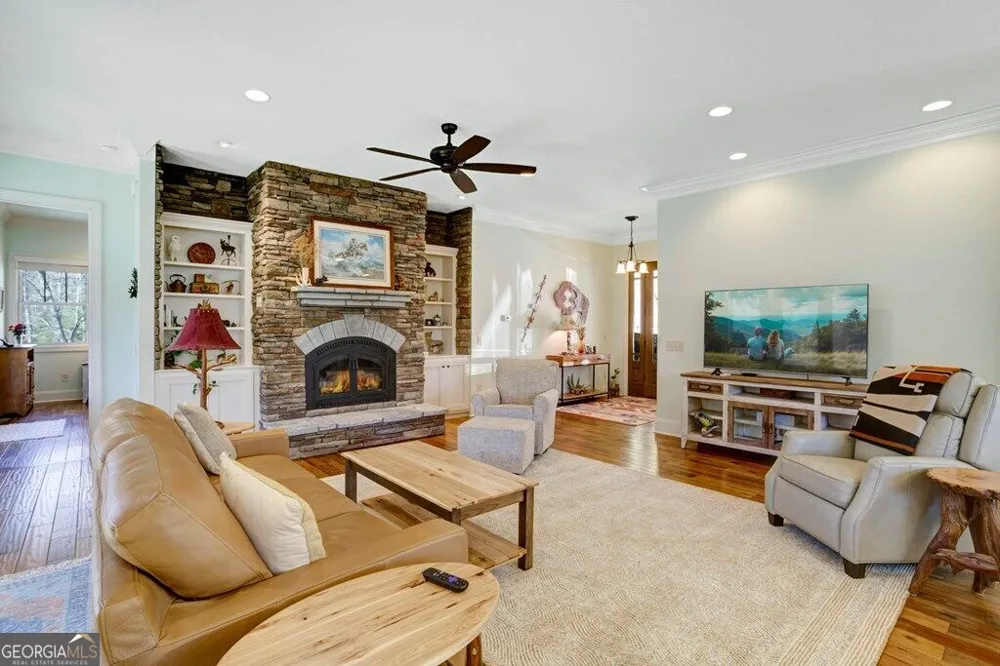 605 Owl Creek RD Hiawassee, GA 30546