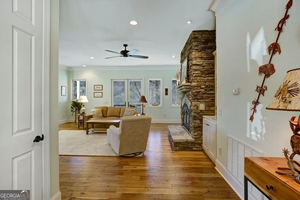 605 Owl Creek RD Hiawassee, GA 30546