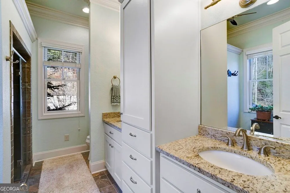 605 Owl Creek RD Hiawassee, GA 30546
