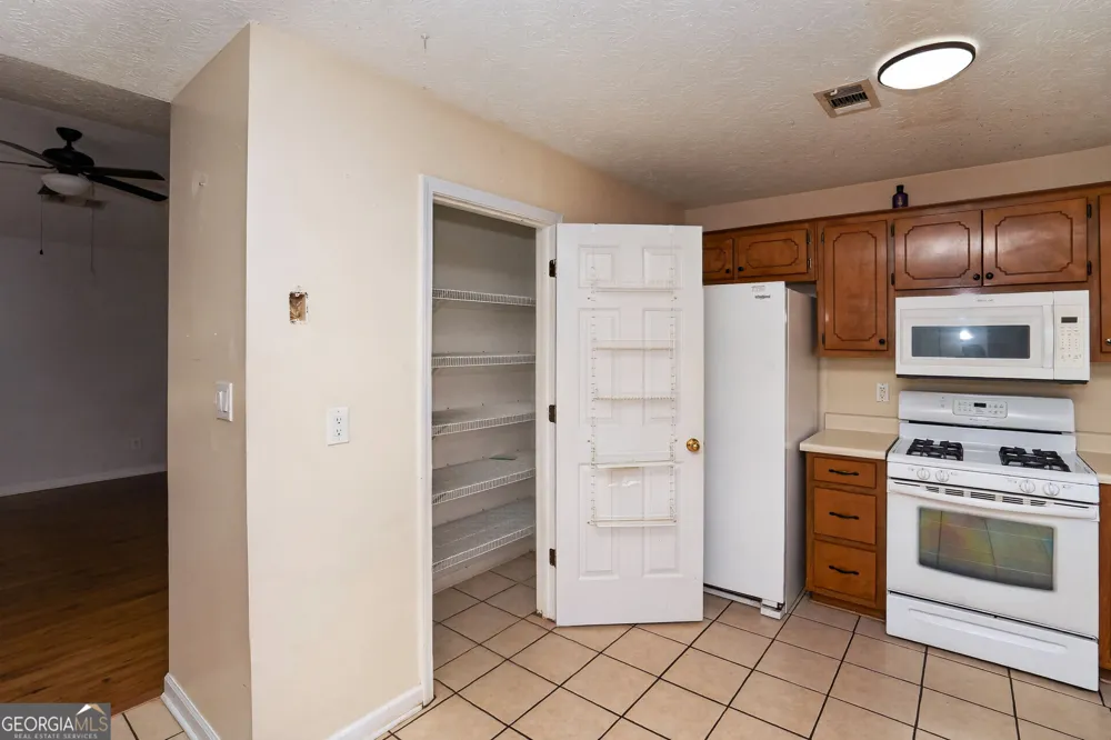 755 Peeksville RD Locust Grove, GA 30248