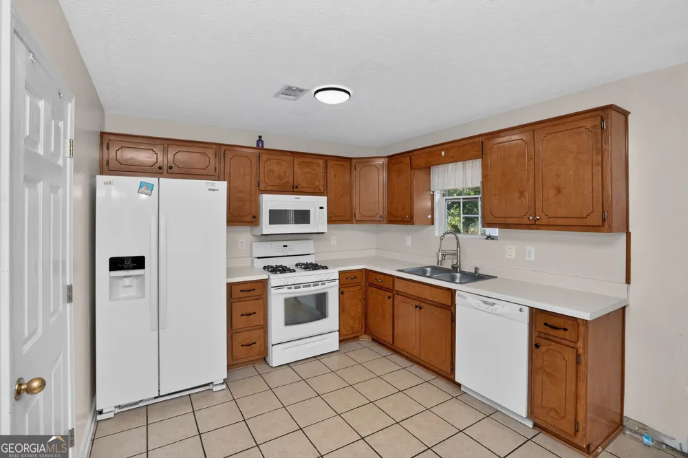 755 Peeksville RD Locust Grove, GA 30248