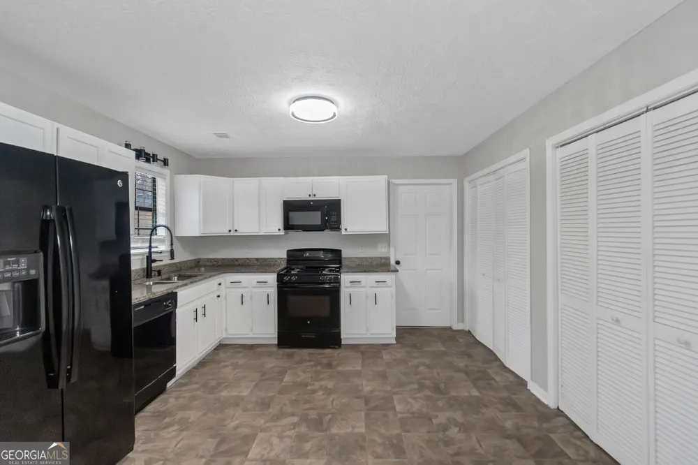 321 Summerwood LN Stockbridge, GA 30281