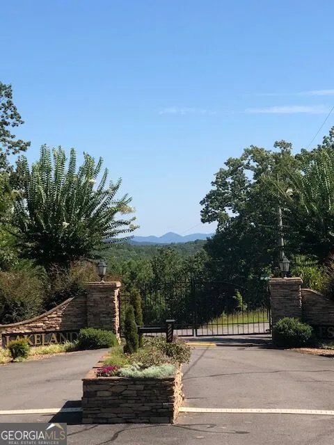 439 Buck Creek RD Ellijay, GA 30540
