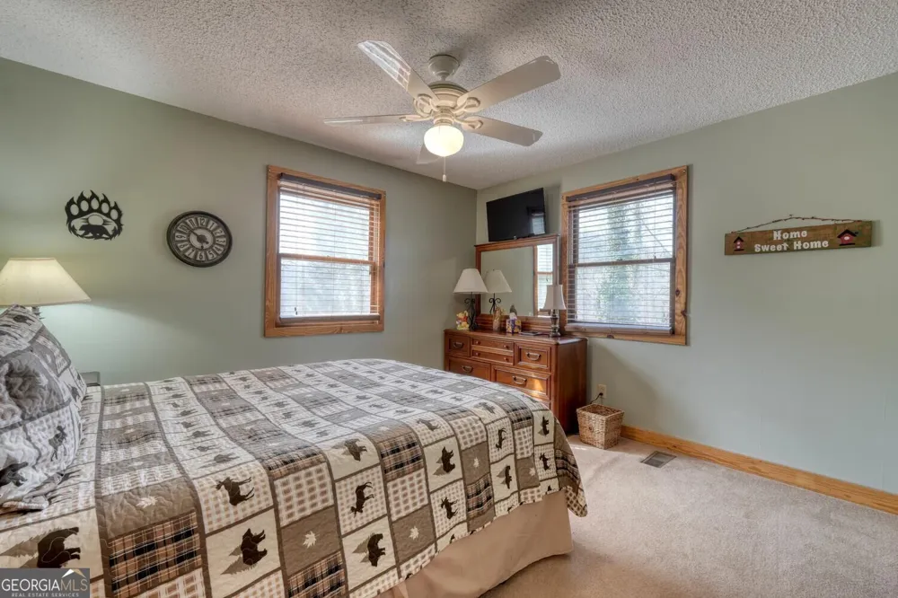 390 Bursey RD Hiawassee, GA 30546