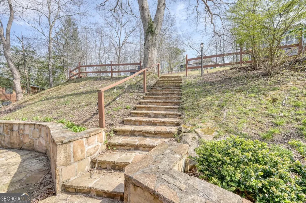 390 Bursey RD Hiawassee, GA 30546