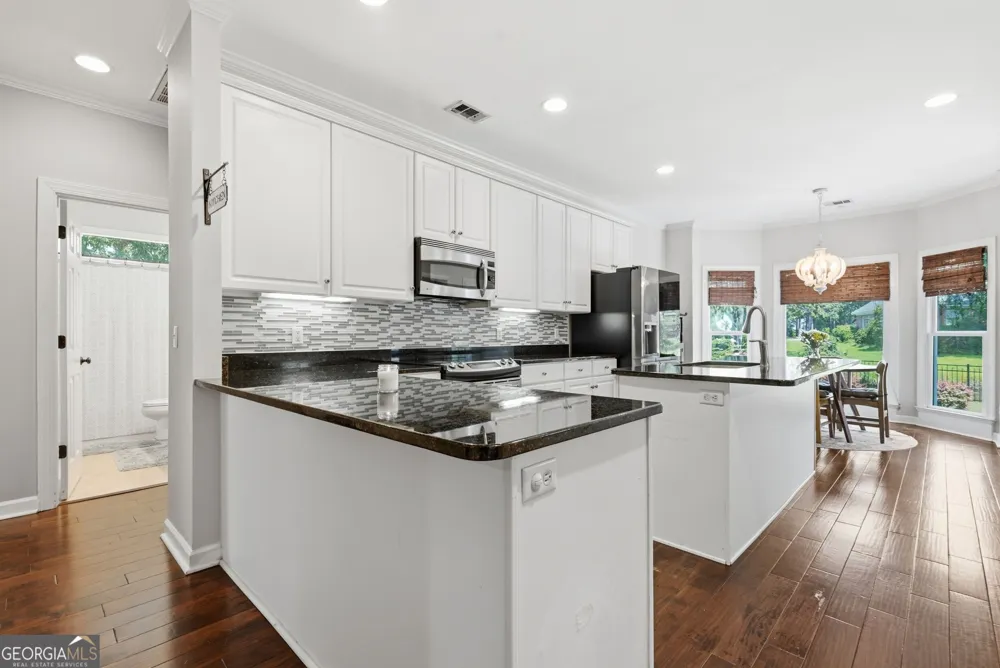 12 Baymeadow LN Savannah, GA 31405