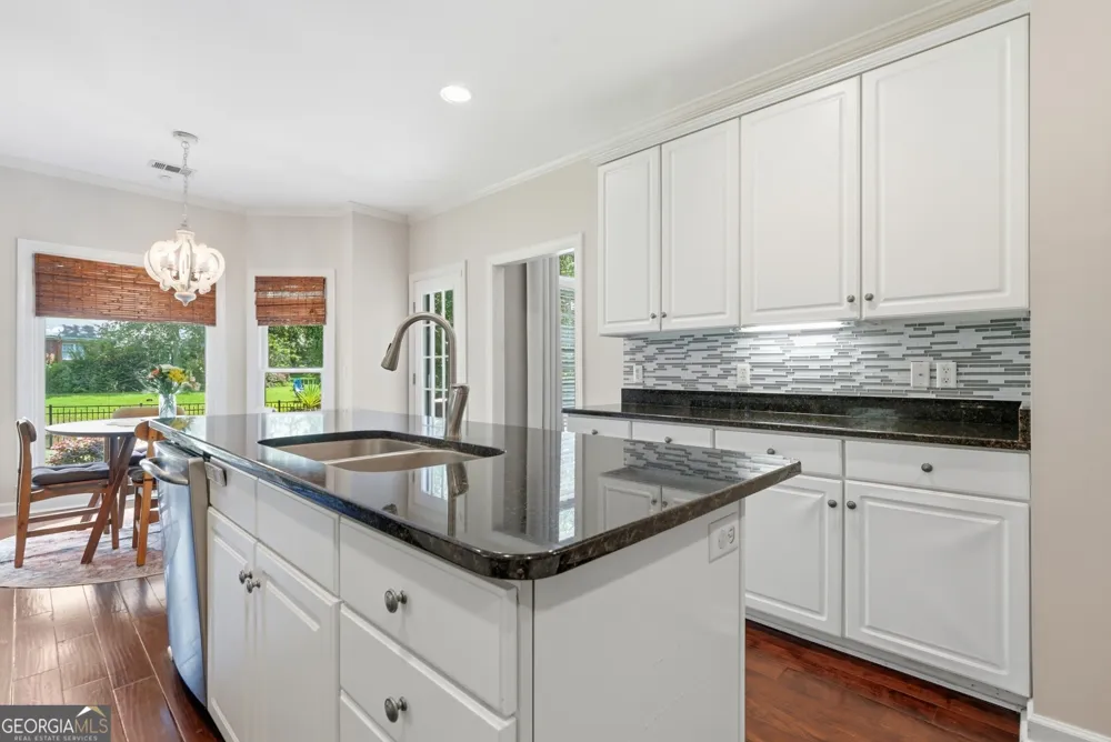 12 Baymeadow LN Savannah, GA 31405