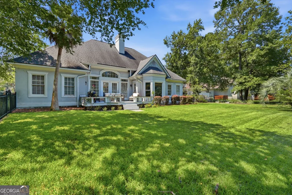 12 Baymeadow LN Savannah, GA 31405