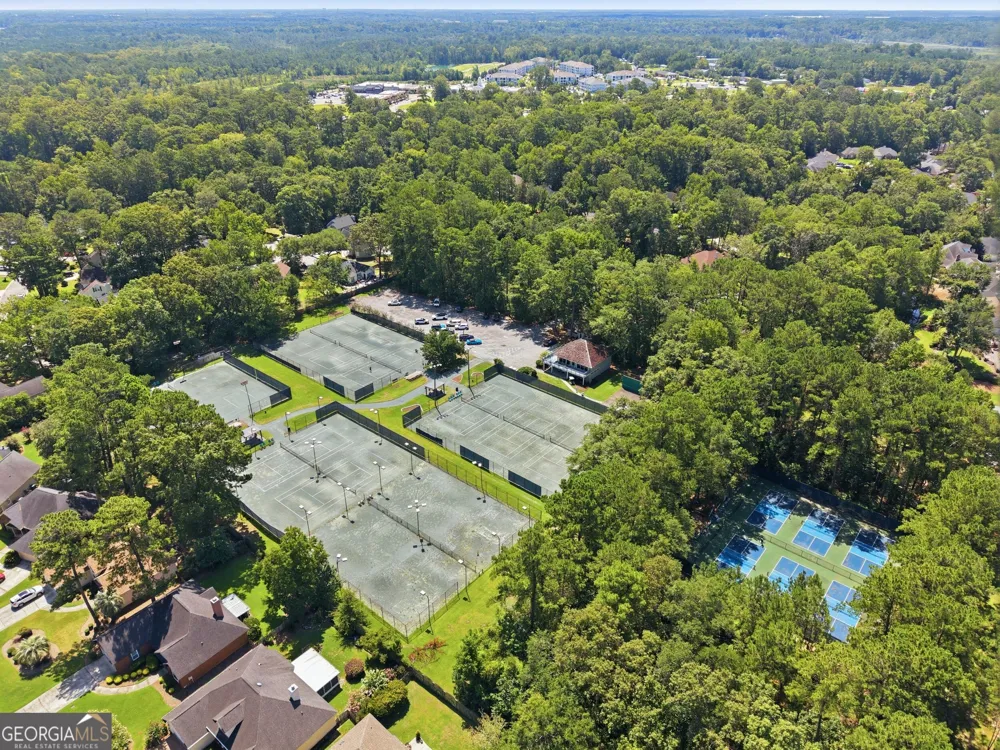 12 Baymeadow LN Savannah, GA 31405