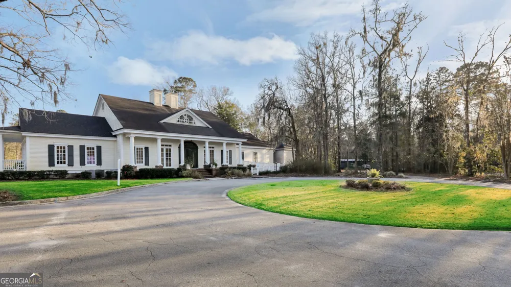 12 Baymeadow LN Savannah, GA 31405
