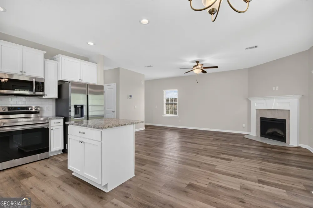 572 Brightleaf CIR Hinesville, GA 31313
