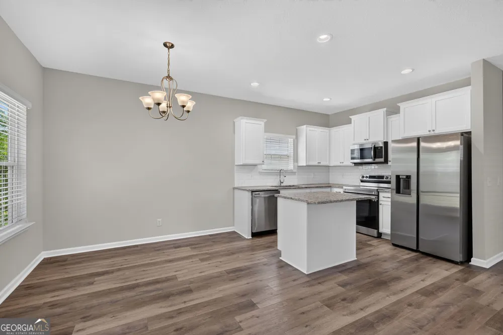 572 Brightleaf CIR Hinesville, GA 31313