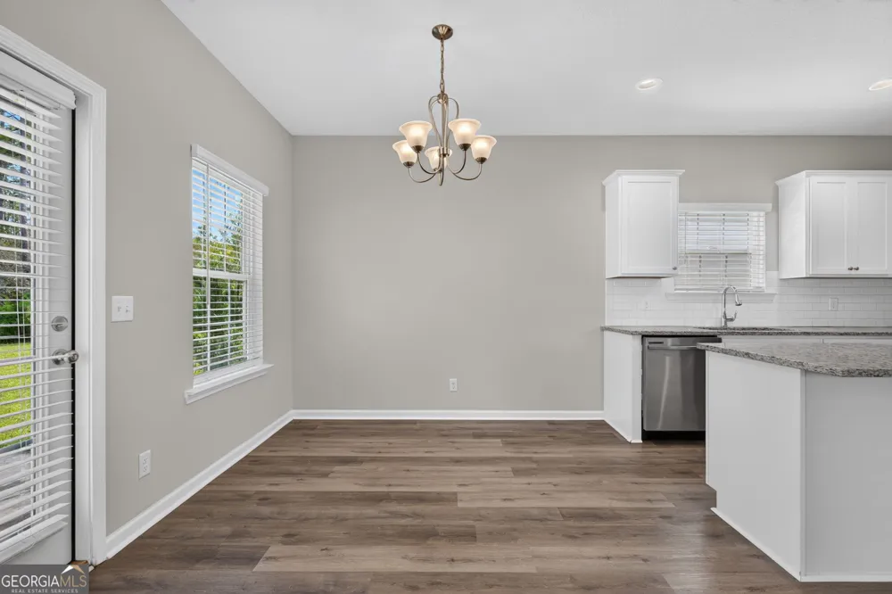 572 Brightleaf CIR Hinesville, GA 31313