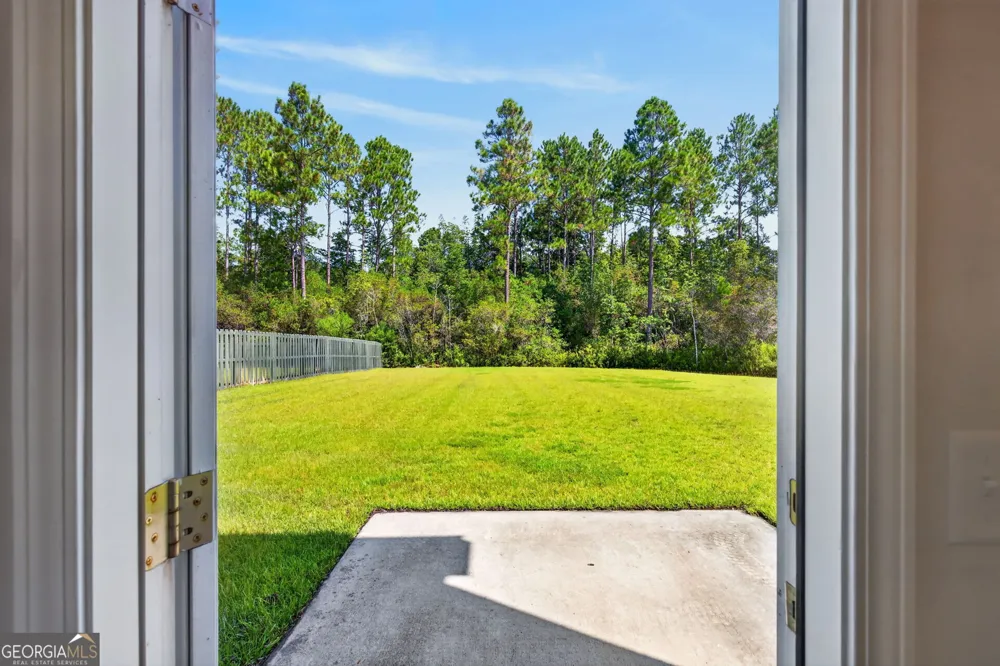 572 Brightleaf CIR Hinesville, GA 31313
