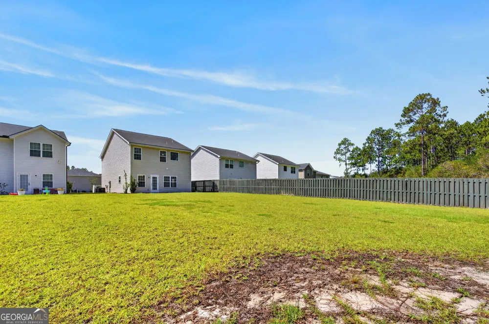 572 Brightleaf CIR Hinesville, GA 31313