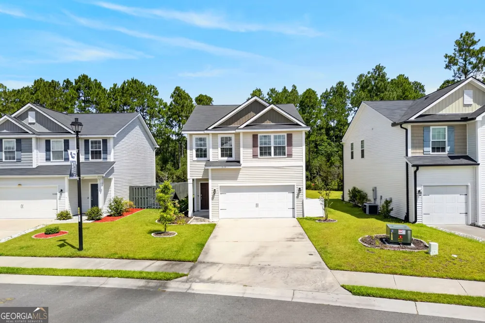 572 Brightleaf CIR Hinesville, GA 31313