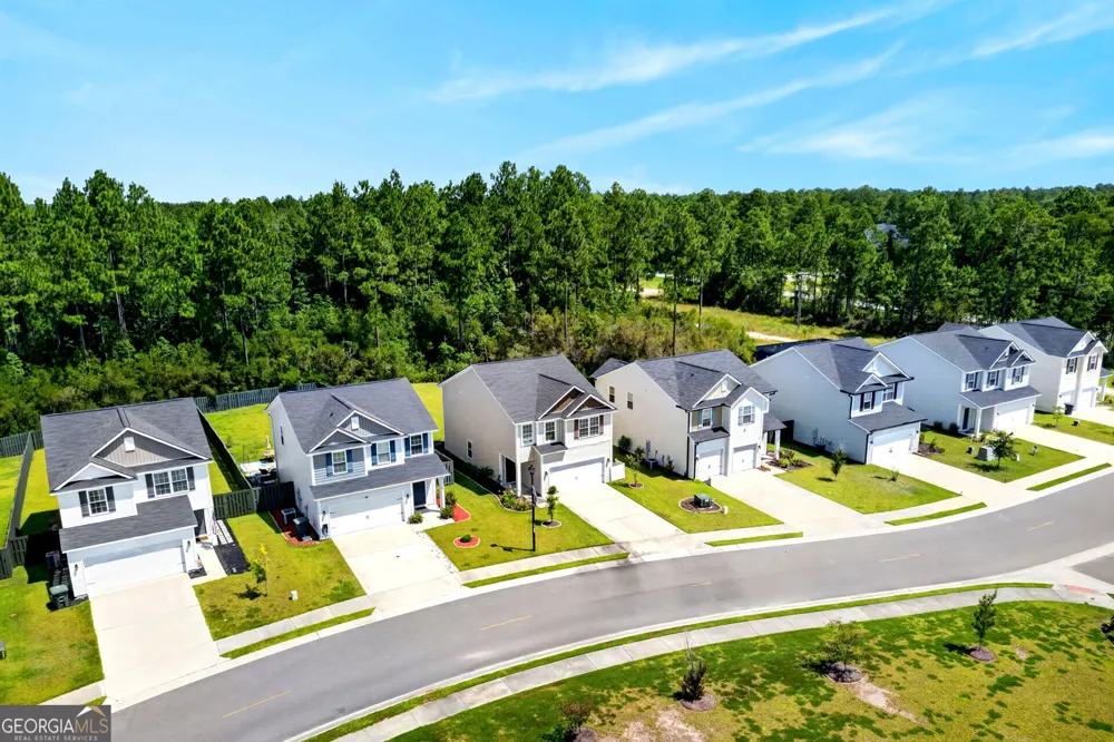 572 Brightleaf CIR Hinesville, GA 31313
