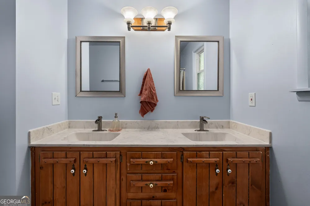 96 Jamie LN Blairsville, GA 30512