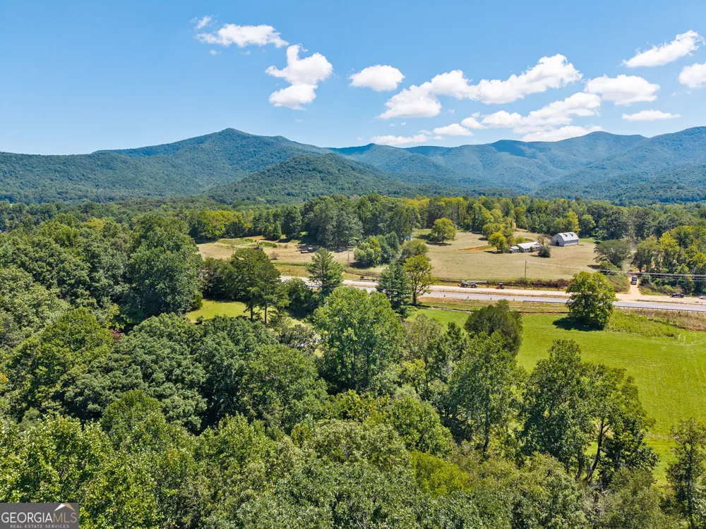 96 Jamie LN Blairsville, GA 30512