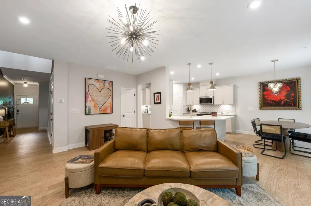 517 Garvin DR Woodstock, GA 30189