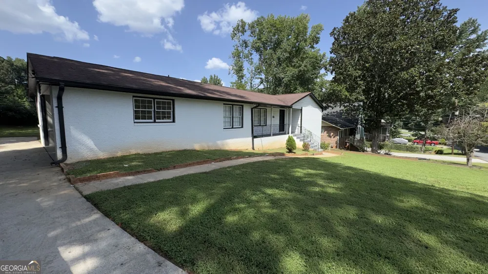 1050 Forest Heights RD Stone Mountain, GA 30083