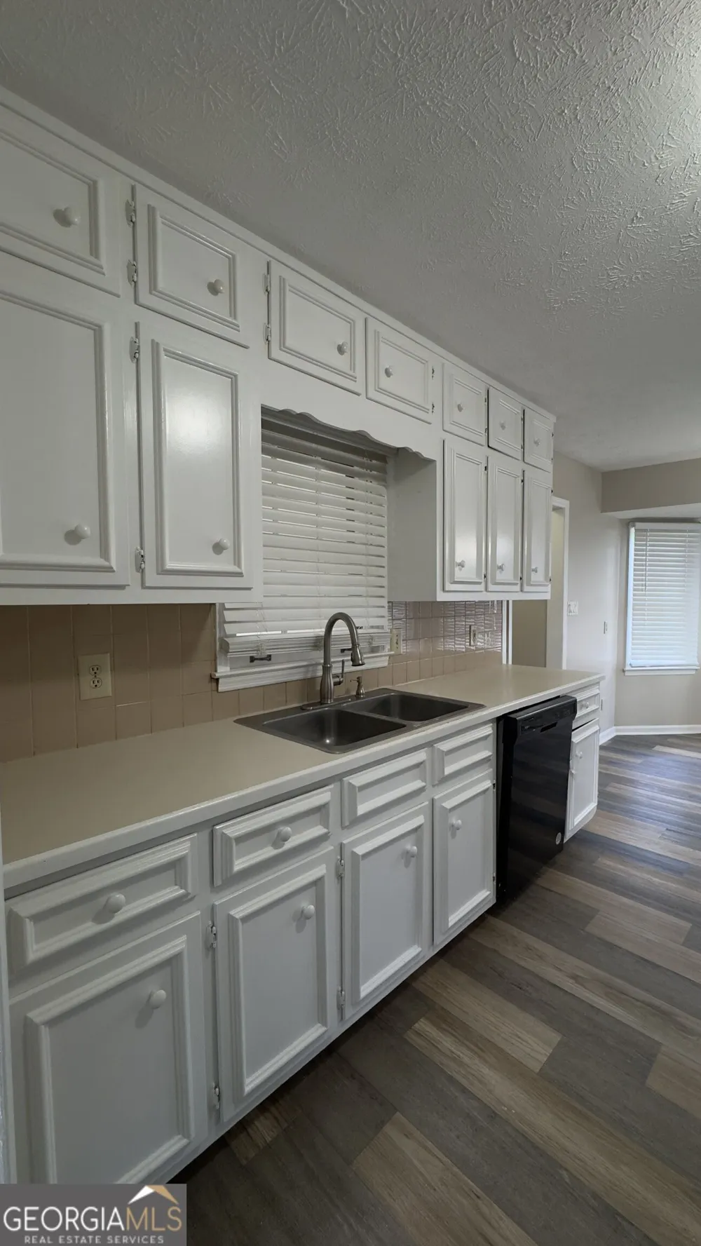 1050 Forest Heights RD Stone Mountain, GA 30083