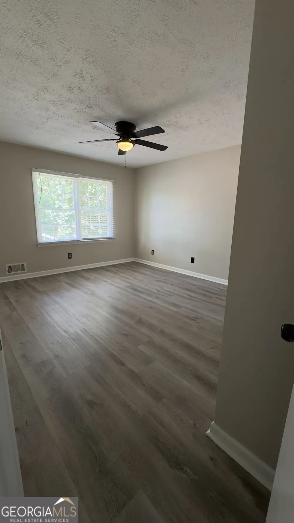 1050 Forest Heights RD Stone Mountain, GA 30083