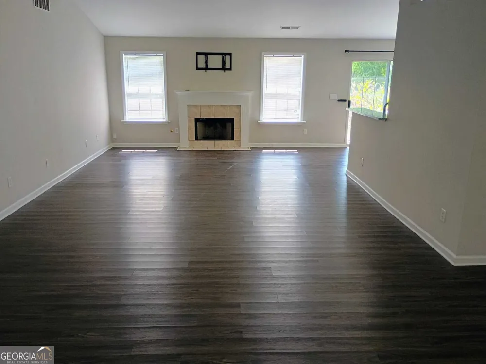 844 Langley View CT Loganville, GA 30052
