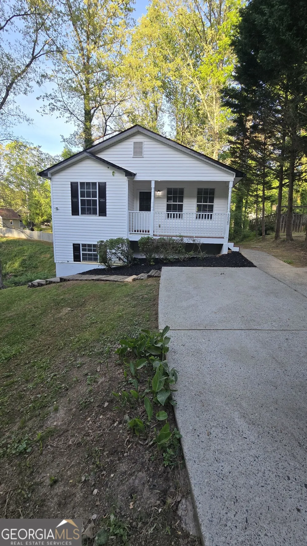 3025 Mangum DR Cumming, GA 30041