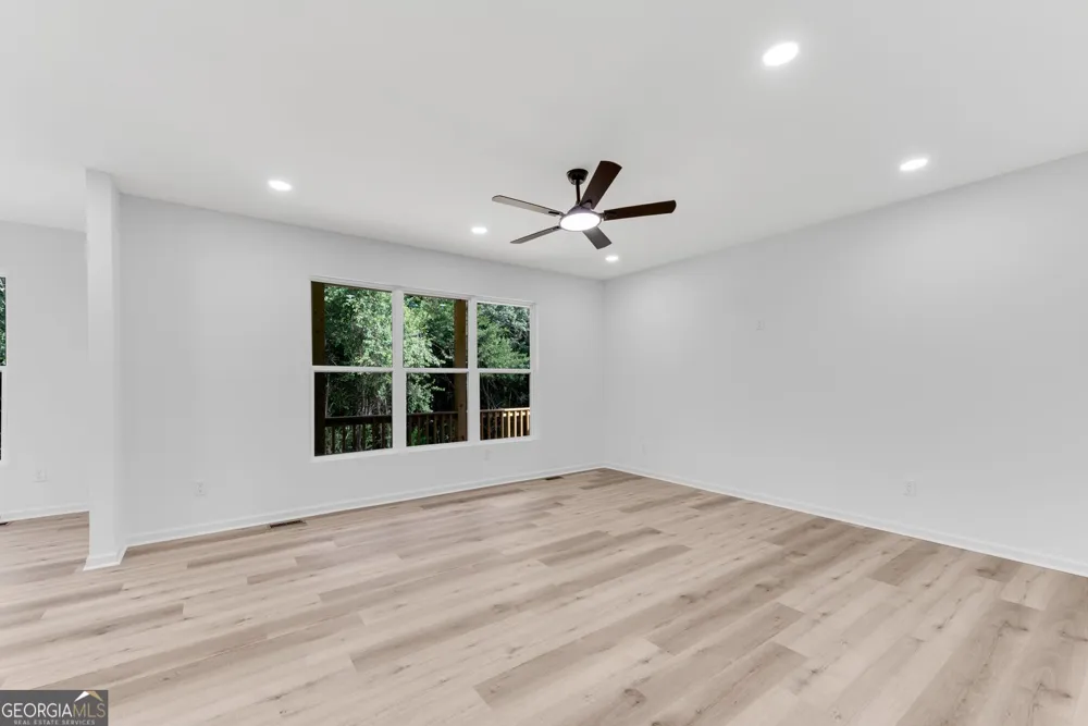 3414 Ashford LOOP Ellenwood, GA 30294