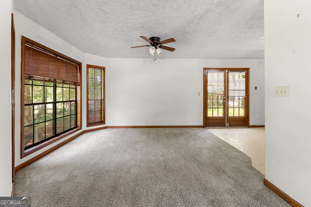 1043 Ascot CT Riverdale, GA 30296
