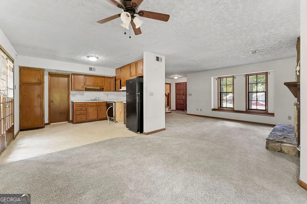 1043 Ascot CT Riverdale, GA 30296
