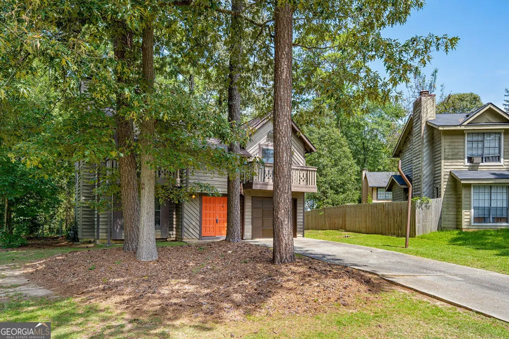 1043 Ascot CT Riverdale, GA 30296