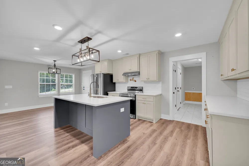 263 Pressley RD Eastanollee, GA 30538